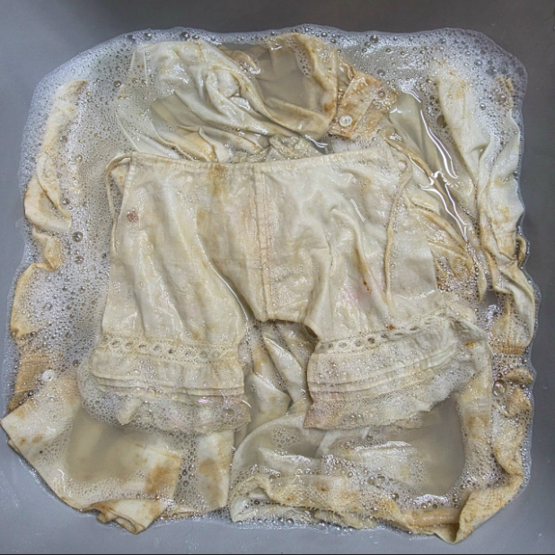 Таз с бельем